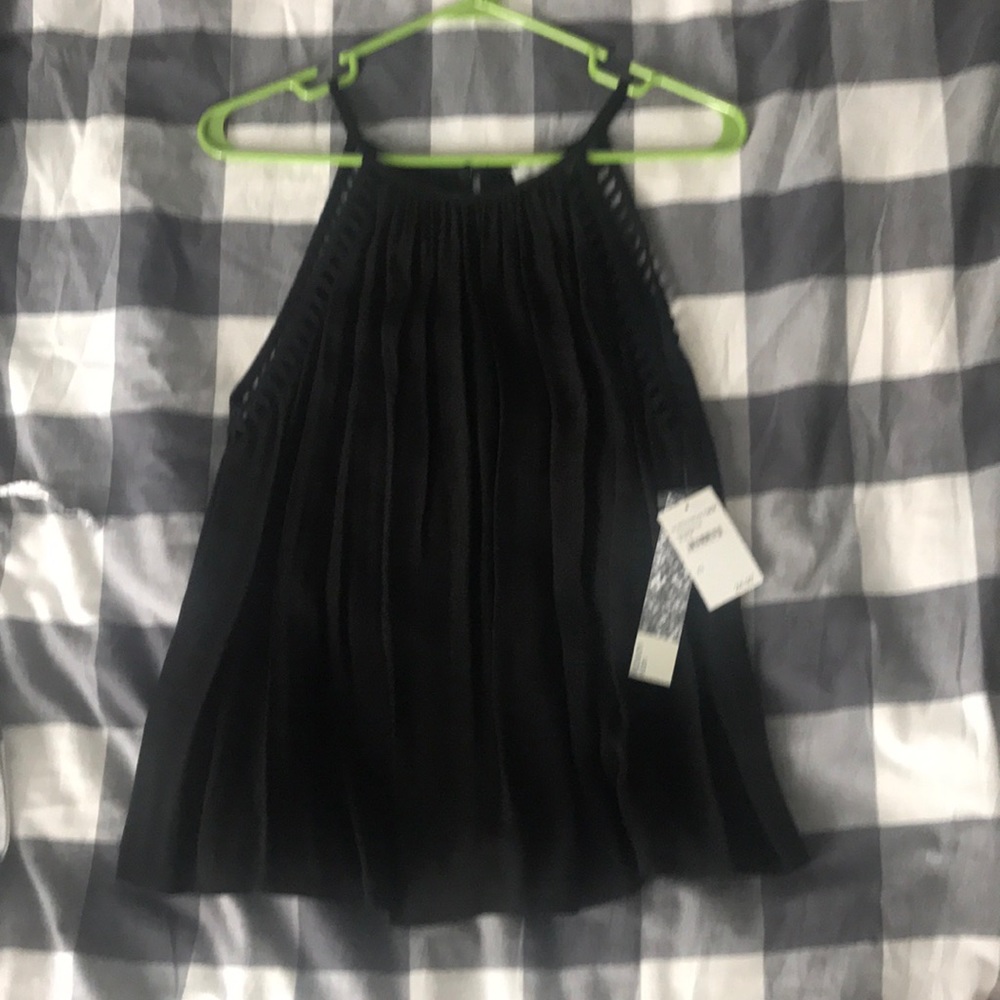 14th and Union Black Sleeveless slowly top